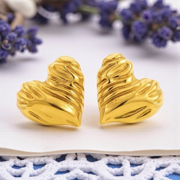 18K Gold Plated Stainless Steel Minimalist Textured Heart Stud Earrings - Picture 1 of 9